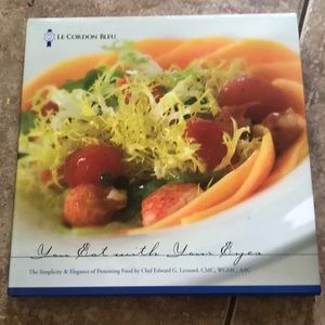 Le Cordon Bleu‎ Photo Cookbook Hard Cover book